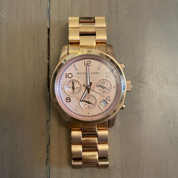 Michael Kors watch - Picture 1 of 3